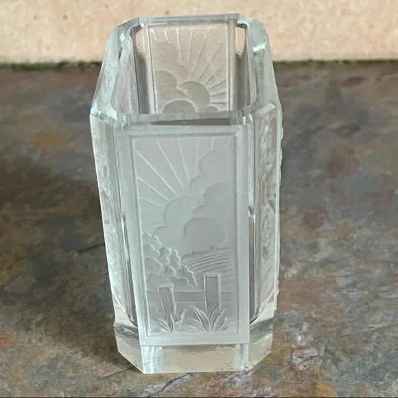 ART DECO CZECH FROSTED CIGARETTE 🚬 HOLDER -EQUESTRIAN 🐎 THEME CIRCA 1935 EUC